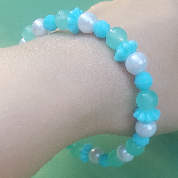 ❄⚪ Cool Minty Bracelet - Picture 3 of 5